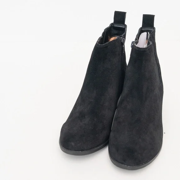 Vionic - Roseland Black Suede Boot - Picture 2 of 9